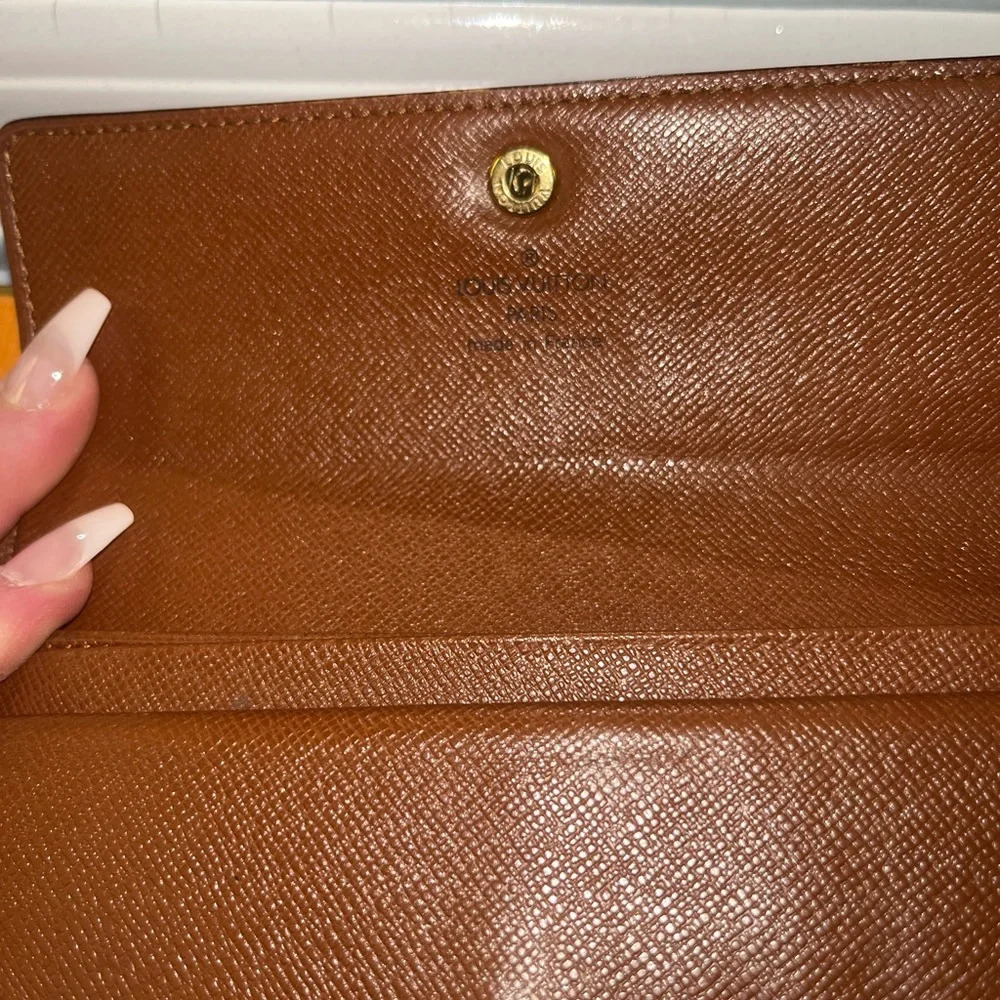 🍀 Louis Vuitton monogram larger size wallet - good condition! Authentic. - Picture 7 of 16